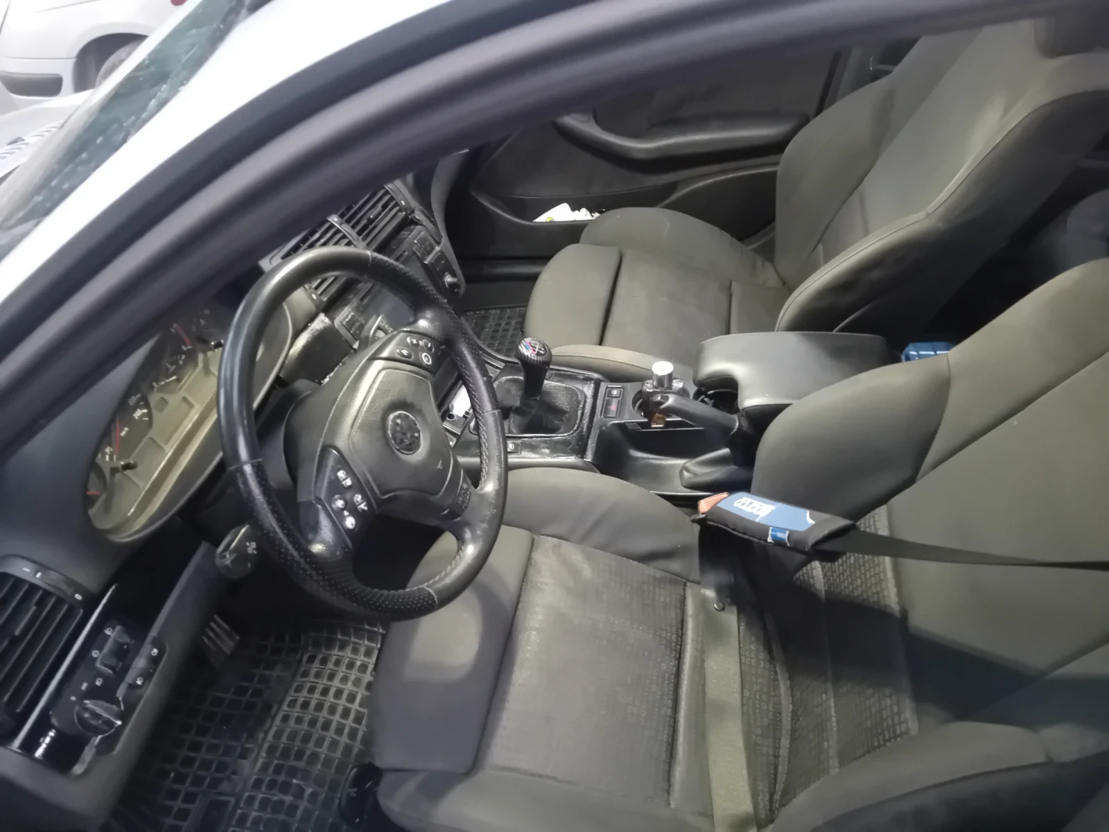 BMW 320, снимка 5 - Автомобили и джипове - 55650723