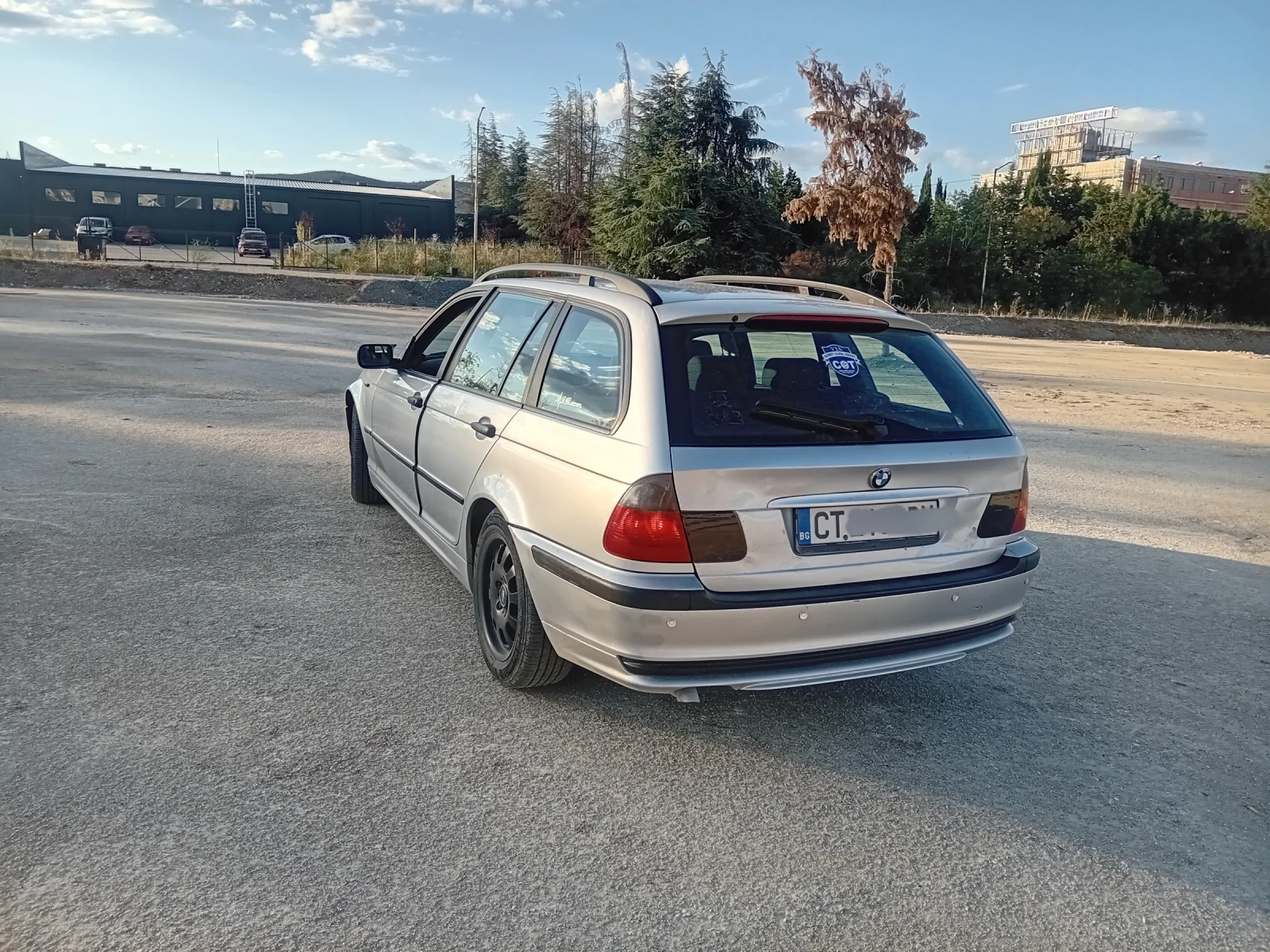 BMW 320, снимка 2 - Автомобили и джипове - 55650723