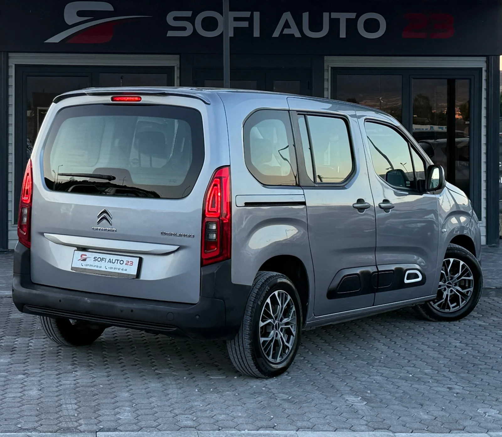 Citroen Berlingo 1.5 HDI 5 SEATS N1, снимка 5 - Автомобили и джипове - 55729537