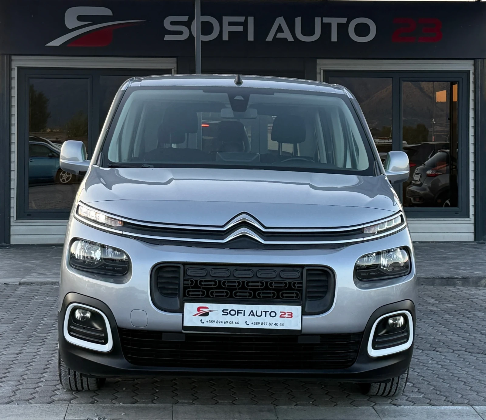 Citroen Berlingo 1.5 HDI 5 SEATS N1, снимка 3 - Автомобили и джипове - 55729537