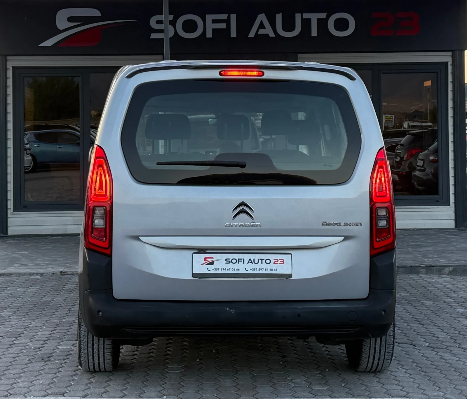 Citroen Berlingo 1.5 HDI 5 SEATS N1, снимка 6 - Автомобили и джипове - 55729537