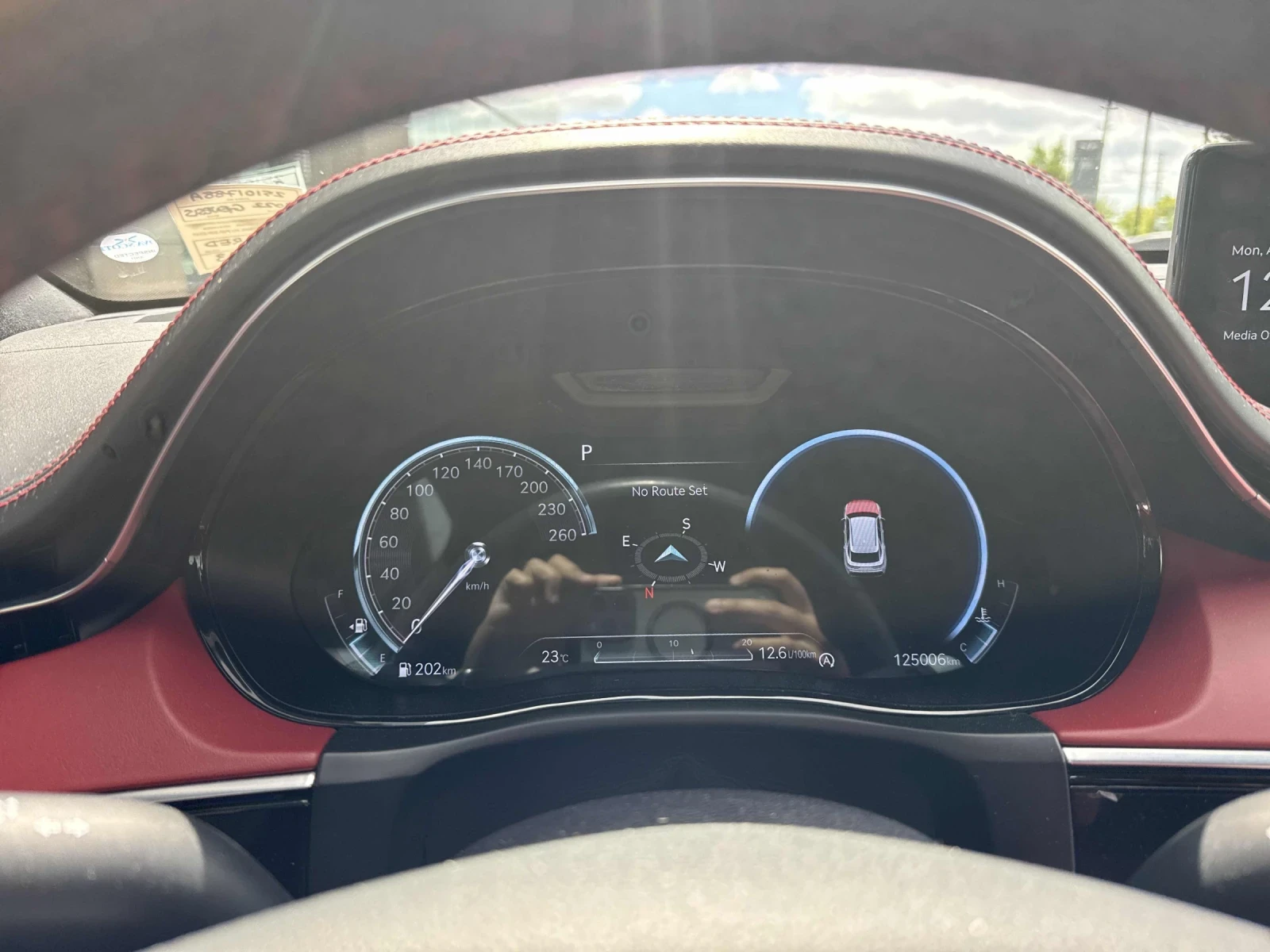 Genesis GV70 Sport Plus* Pano* 360* Distronic* Обдух* Подгрев* , снимка 8 - Автомобили и джипове - 55823110