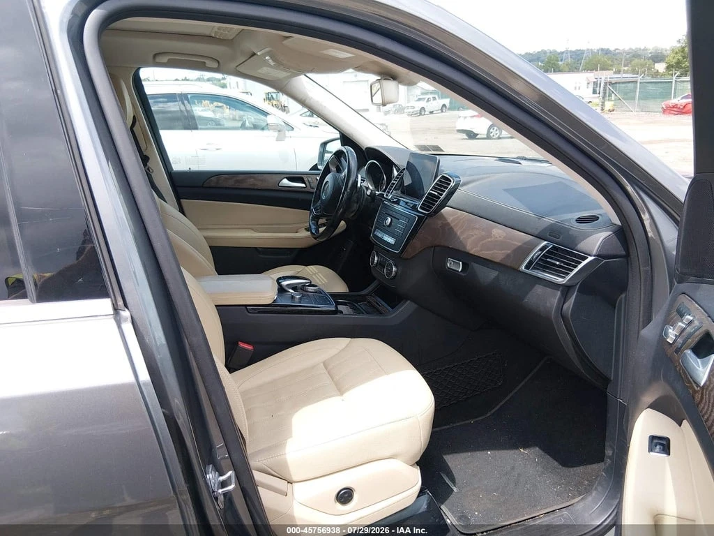 Mercedes-Benz GLS 450 * 4MATIC * 7 МЕСТЕН * CARFAX * , снимка 11 - Автомобили и джипове - 55879162
