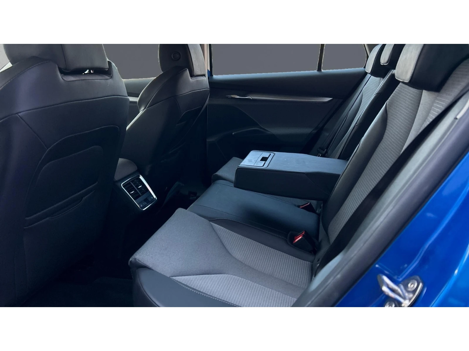 Skoda Enyaq iV80 ТЕРМОПОМПА, Месечна вноска от 350  , снимка 12 - Автомобили и джипове - 56068714