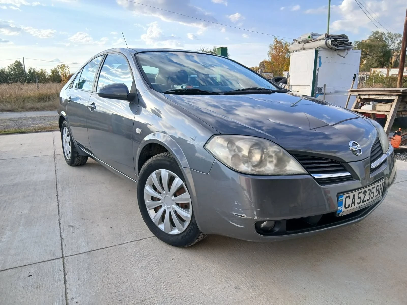 Nissan Primera P12