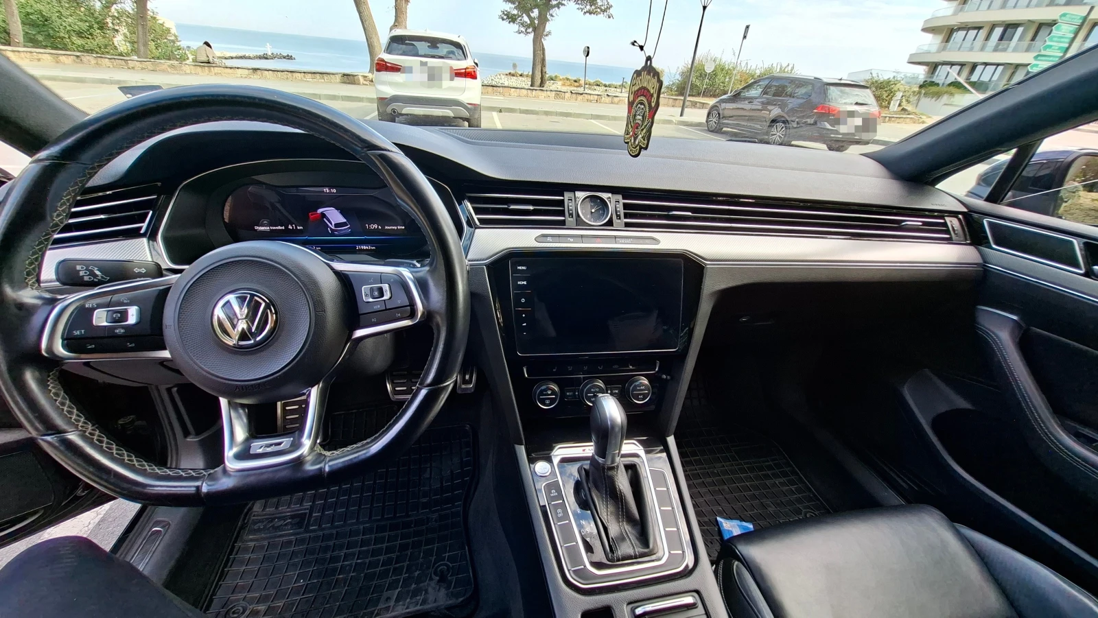 VW Passat 2.0 TDI, снимка 3 - Автомобили и джипове - 56448029