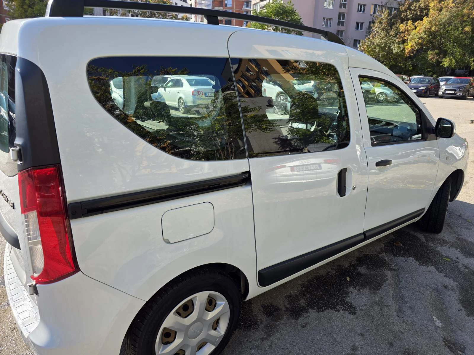 Dacia Dokker, снимка 4 - Автомобили и джипове - 56657777