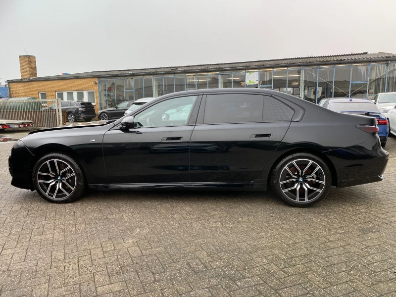 BMW 740 xDrive M-Sport В ГАРАНЦИЯ, ГОТОВ ЛИЗИНГ, снимка 8 - Автомобили и джипове - 47352248