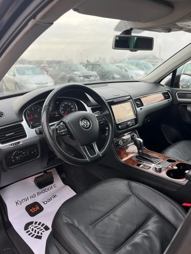 VW Touareg 3.0 TDi DSG 4motion, снимка 9 - Автомобили и джипове - 48890454