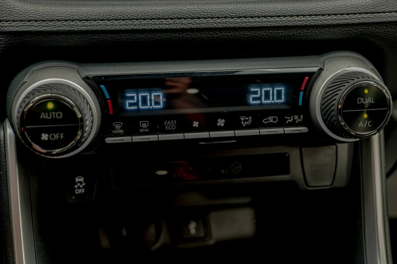 Toyota Rav4 Hybrid/4x4/Lane Assist/Distonic/Камера, снимка 12 - Автомобили и джипове - 50705553