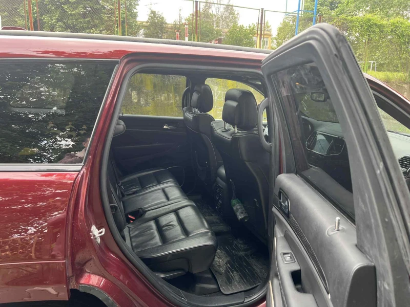 Jeep Grand cherokee OVERLAND 3.6, снимка 8 - Автомобили и джипове - 50891783