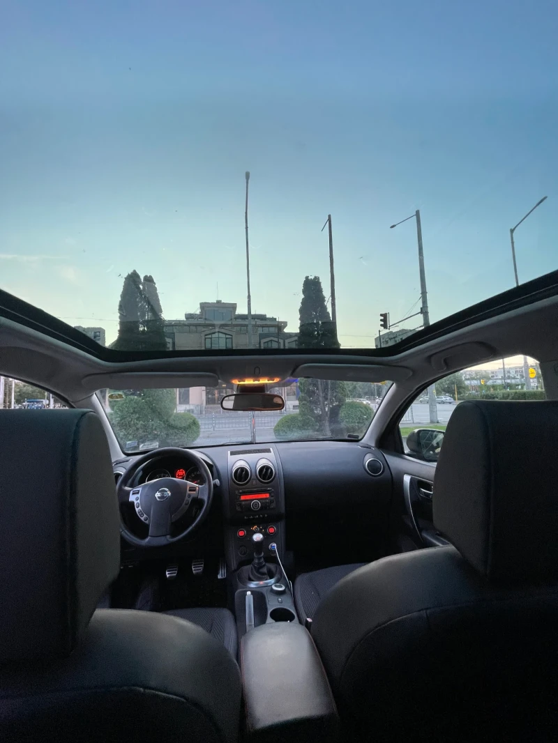 Nissan Qashqai 2.0i 4x4 Швейцария , снимка 14 - Автомобили и джипове - 52704532