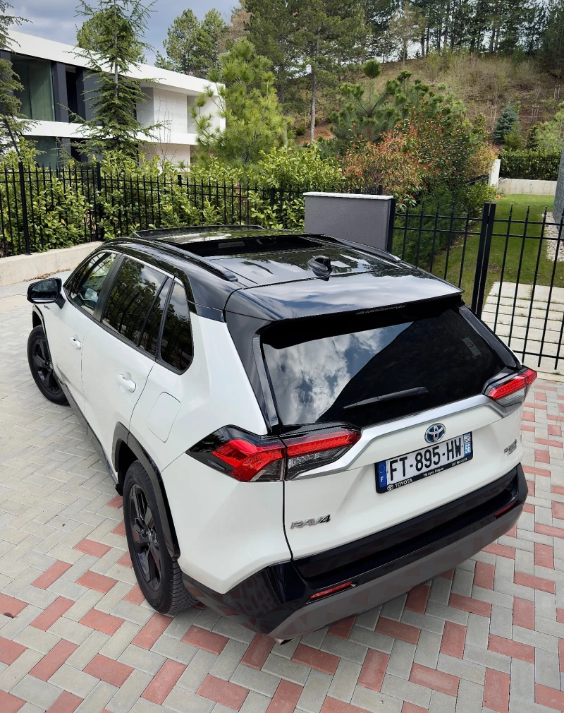 Toyota Rav4 Гаранционна / Панорама / От Франция / 10г гаранция, снимка 3 - Автомобили и джипове - 53523692
