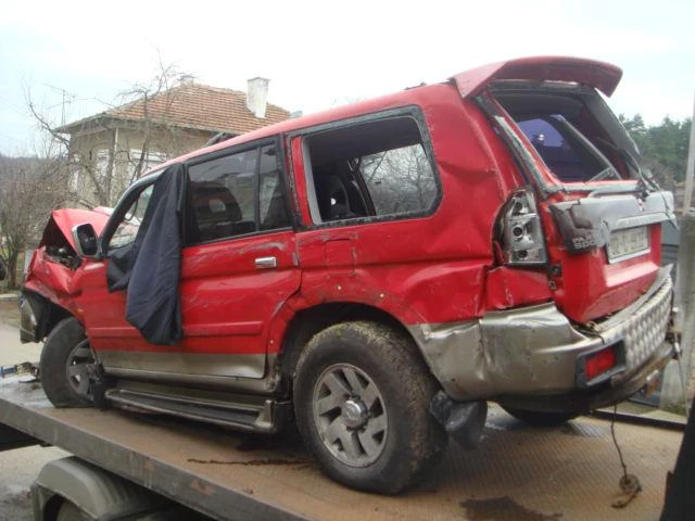 Mitsubishi Pajero sport 2.5 116ps, снимка 3 - Автомобили и джипове - 46834453