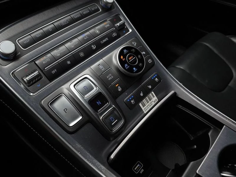 Hyundai Santa fe Diesel 2.2 4WD| 202к.с.| ВКЛ.ТЕХНОТЕСТ, снимка 9 - Автомобили и джипове - 55321146