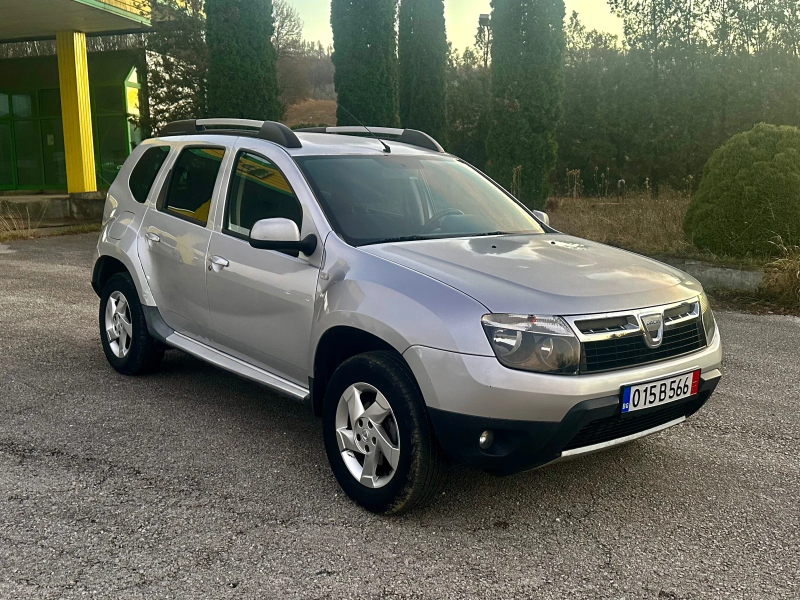 Dacia Duster 1.5 DCi 4* 4 КЛИМА 2011г - изображение 9