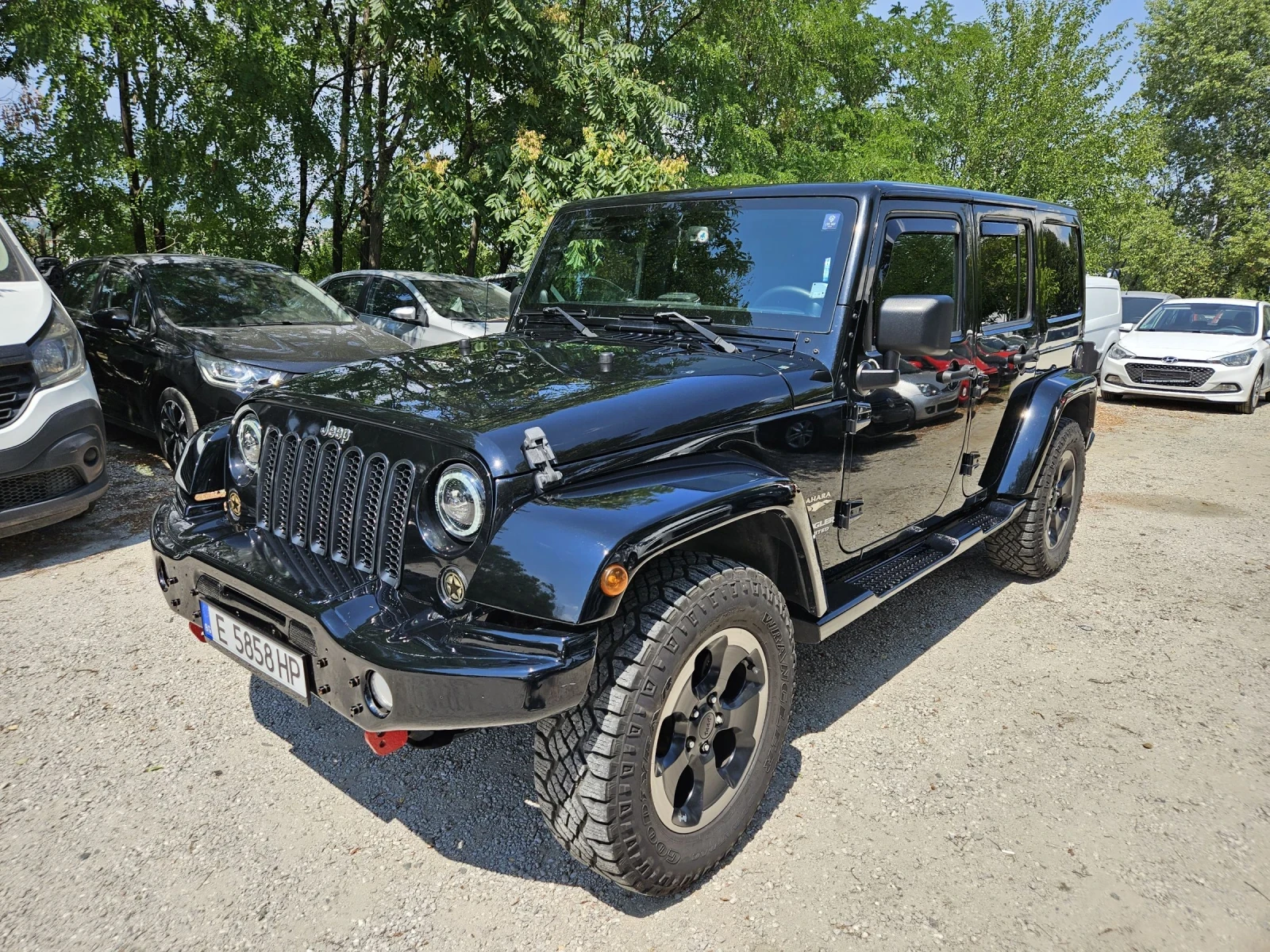 Jeep Wrangler Sahara Unlimited 2.8crdi - изображение 8