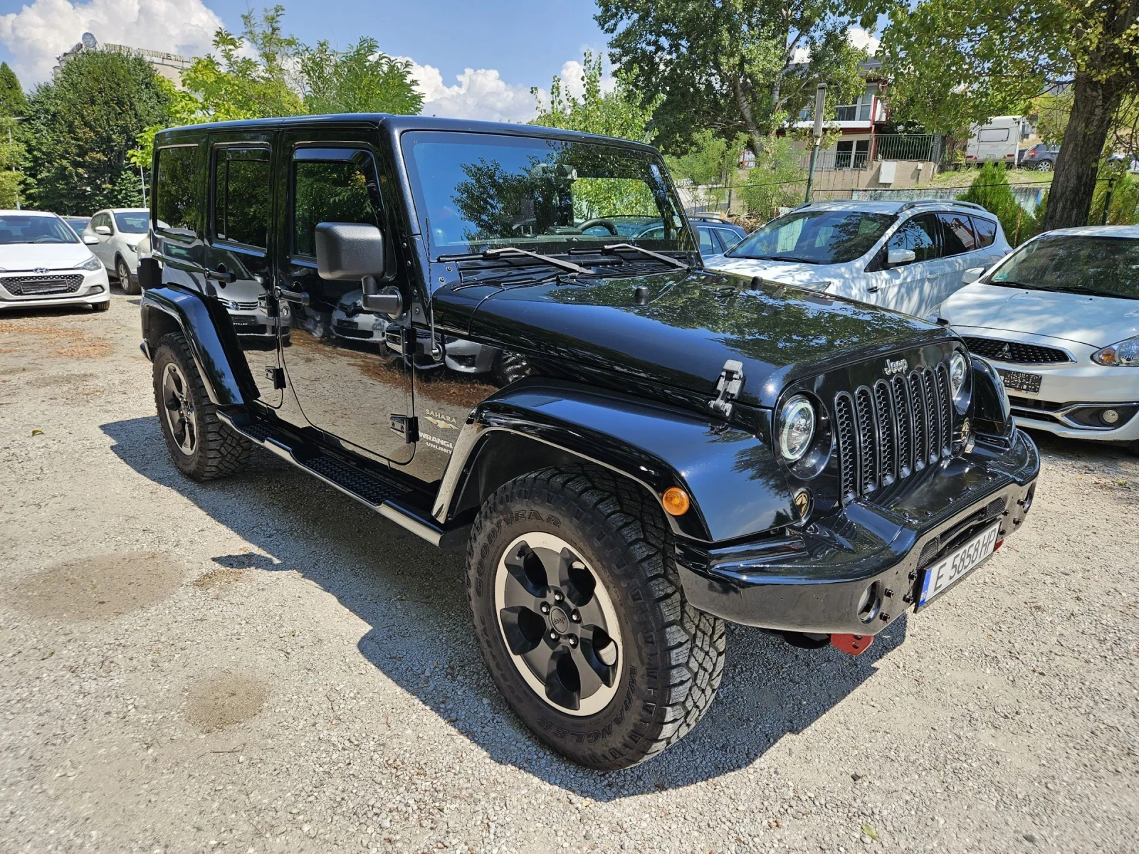Jeep Wrangler Sahara Unlimited 2.8crdi - изображение 2