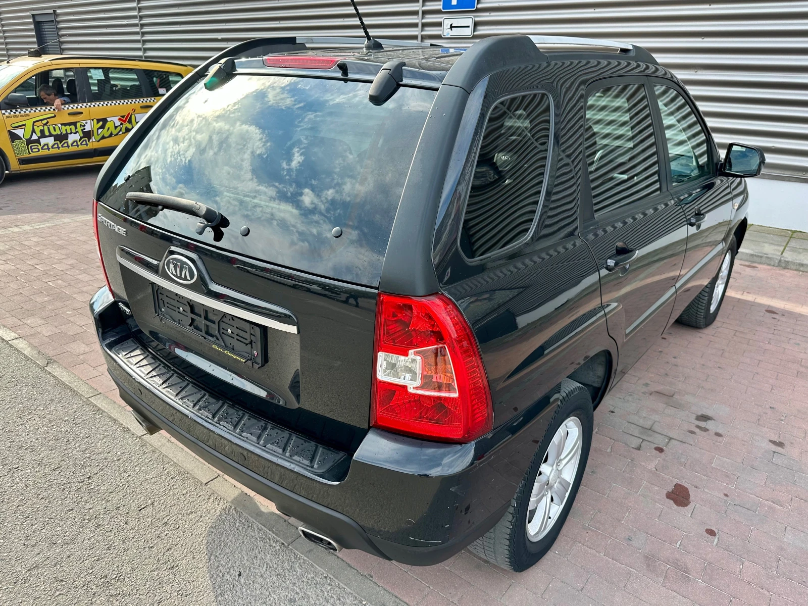 Kia Sportage 2.0 I GPL 4x4 - изображение 4