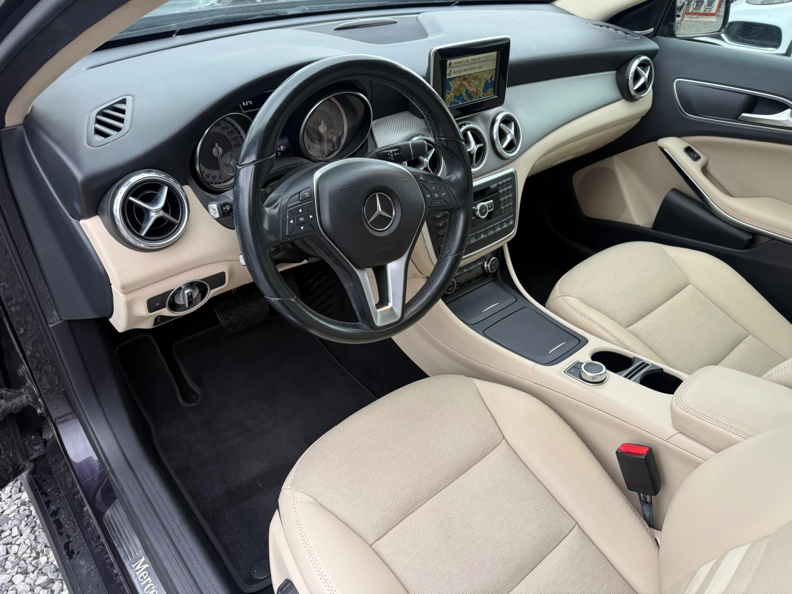 Mercedes-Benz GLA 220 d(177 кс)4MATIC 7G-DCT | harman/kardon | Distronic, снимка 6 - Автомобили и джипове - 54033739