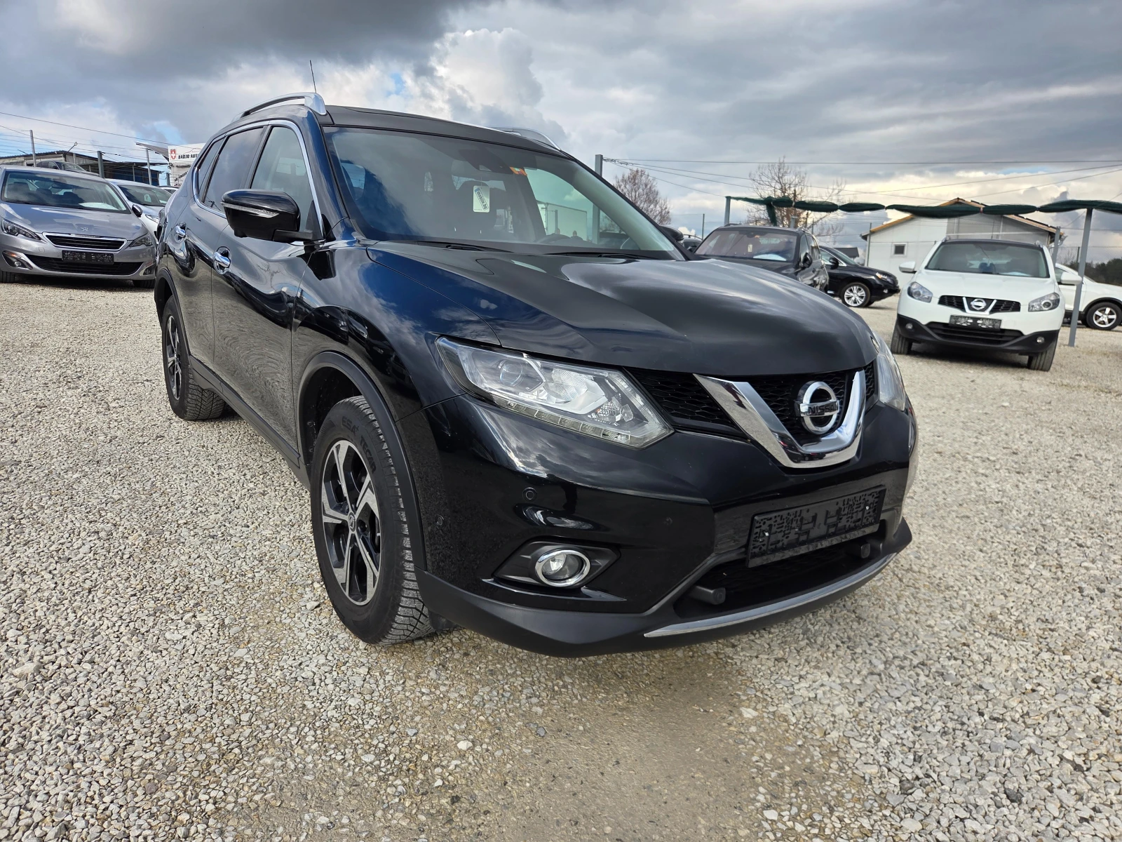 Nissan X-trail 1.6  163k.c TEKNA ШВЕЙЦАРИЯ 4WD  , снимка 3 - Автомобили и джипове - 54081971