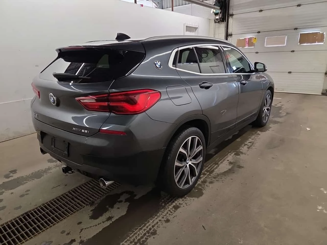BMW X2 xDrive28i/CARFAX/Кожа/Памет/Подгрев/2 Ключа/Пано, снимка 3 - Автомобили и джипове - 54403186