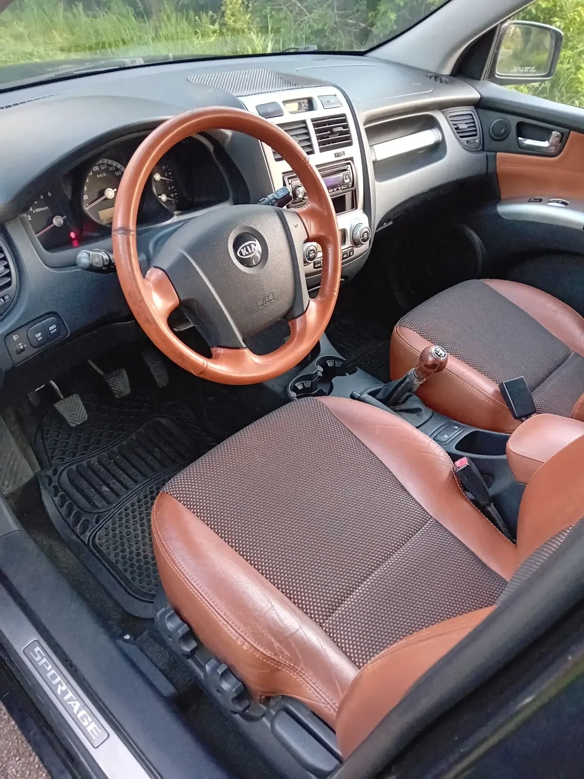 Kia Sportage 4х4 Кожен салон подгрев на седалки , снимка 7 - Автомобили и джипове - 54543751