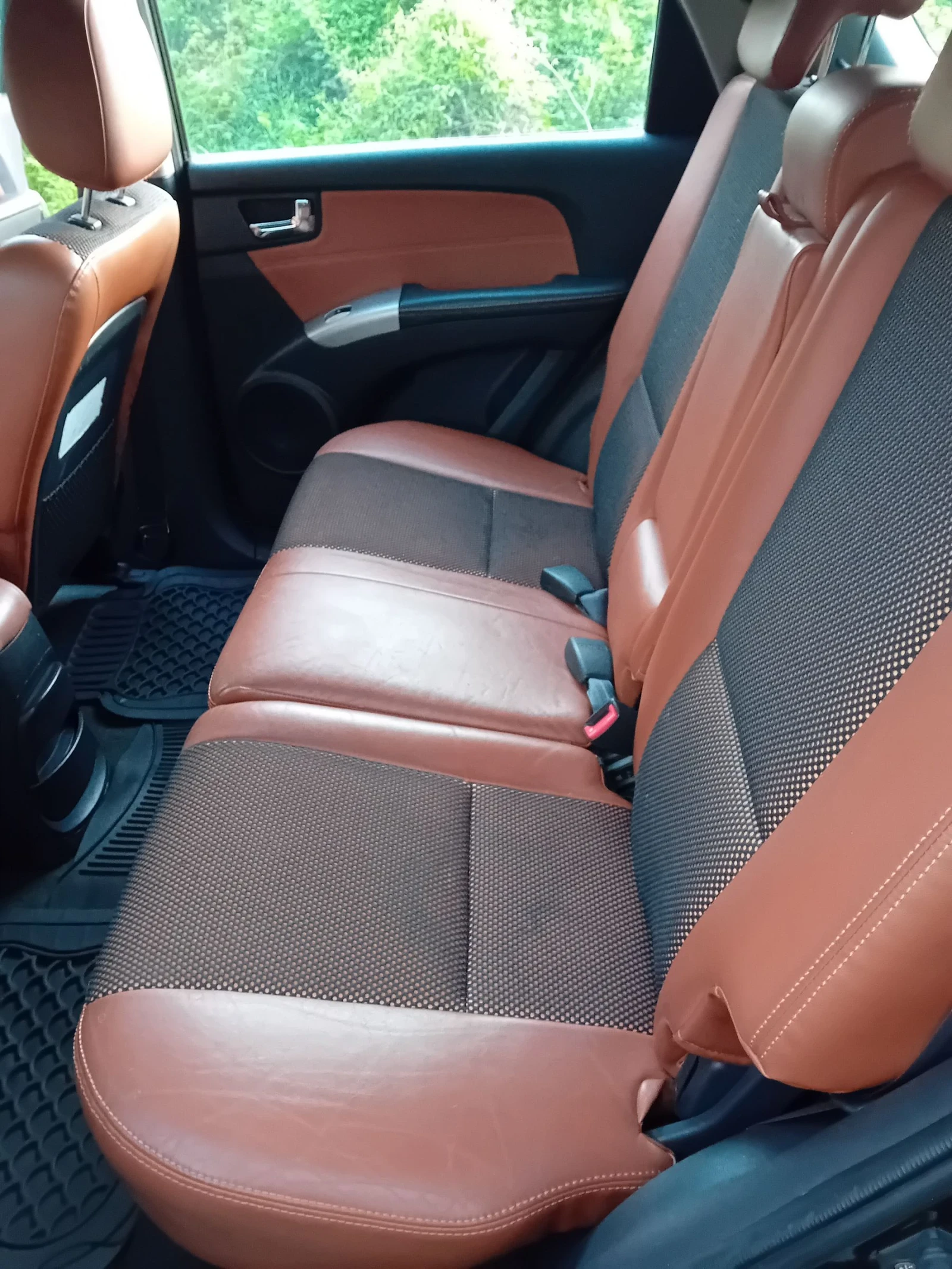 Kia Sportage 4х4 Кожен салон подгрев на седалки , снимка 11 - Автомобили и джипове - 54543751