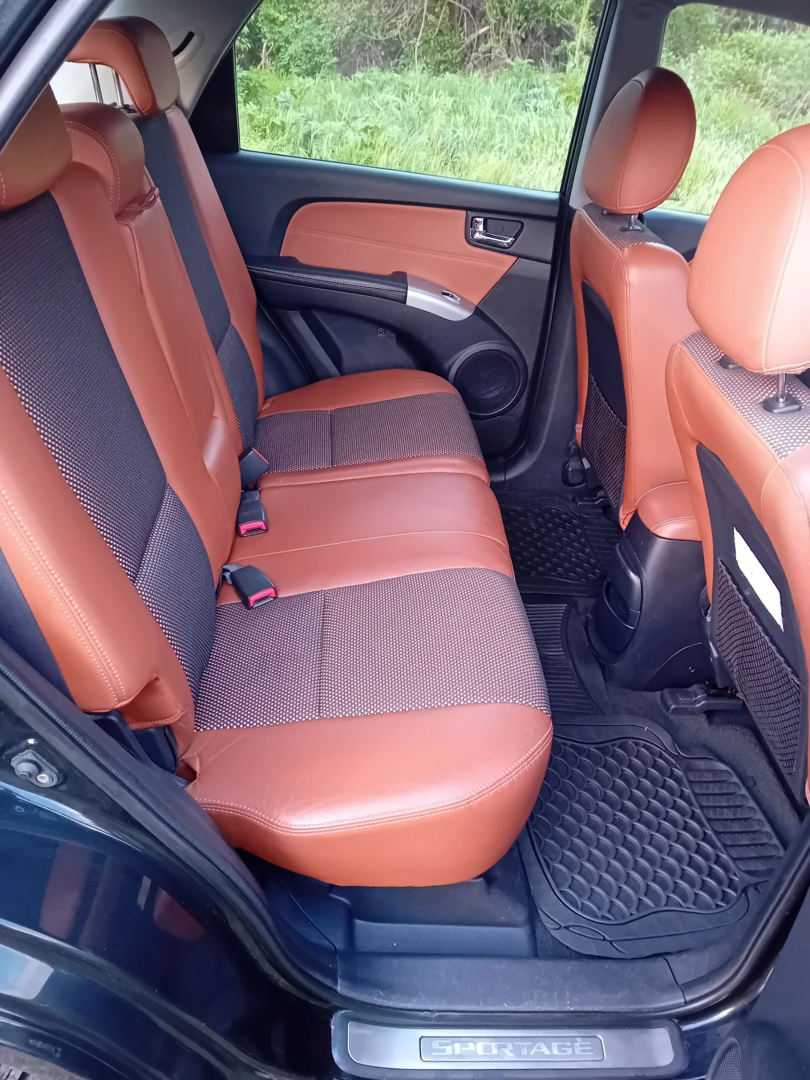 Kia Sportage 4х4 Кожен салон подгрев на седалки , снимка 10 - Автомобили и джипове - 54543751