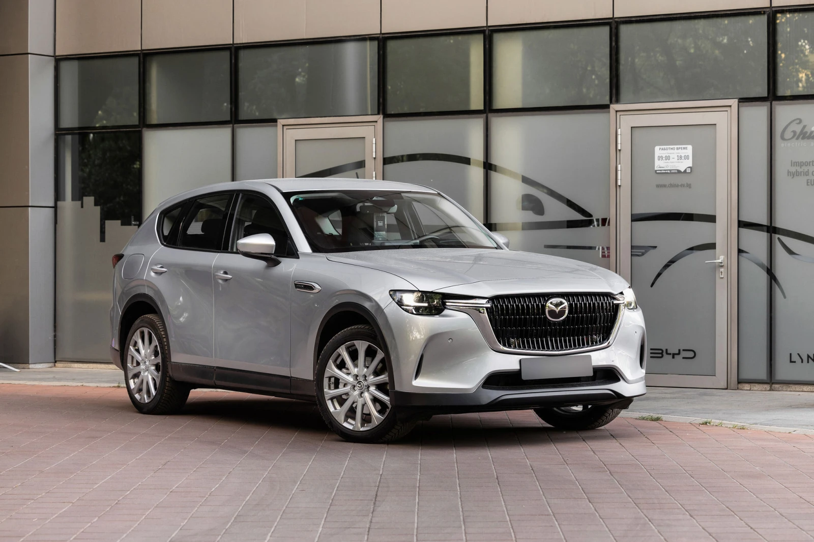 Mazda CX-60 2.5 e-SKYACTIV AWD EXCLUSIVE, В Гаранция, снимка 3 - Автомобили и джипове - 54747051