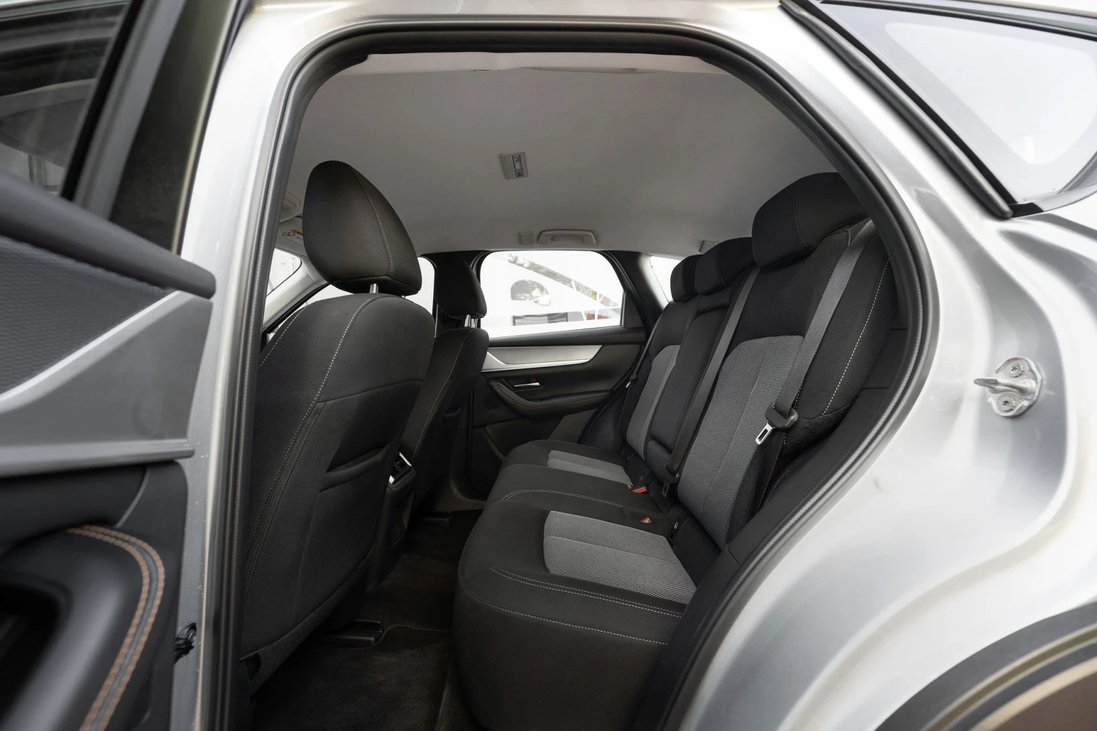 Mazda CX-60 2.5 e-SKYACTIV AWD EXCLUSIVE, В Гаранция, снимка 12 - Автомобили и джипове - 54747051