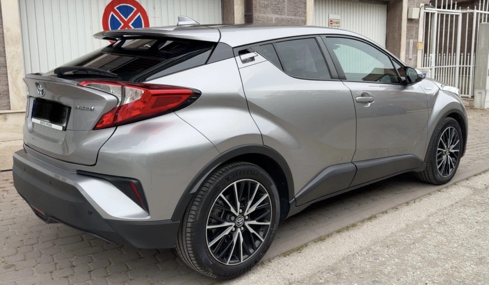 Toyota C-HR 1.8 Hybrid LPG, снимка 3 - Автомобили и джипове - 55157465