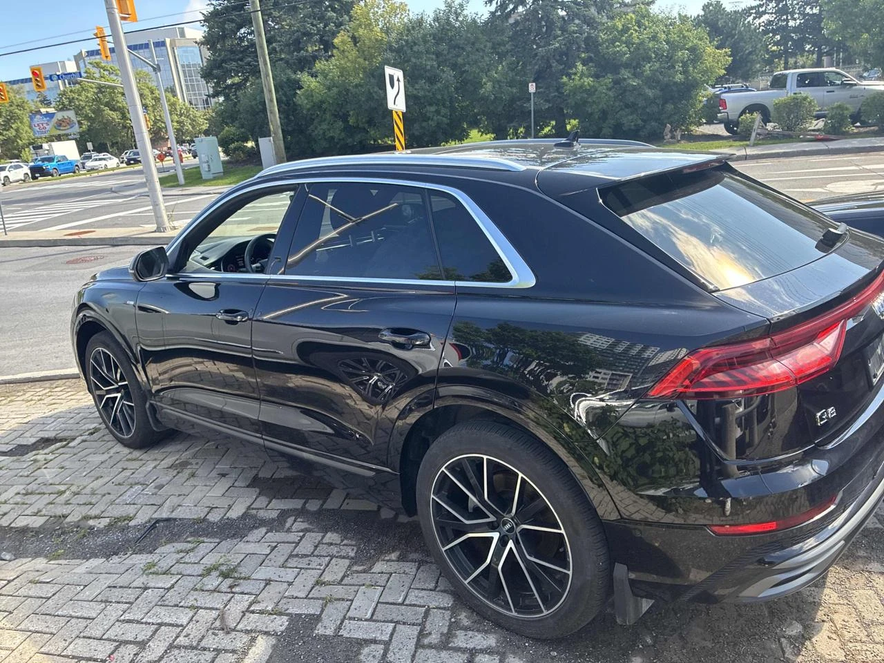 Audi Q8 S-line* Обдух* Distronic* 360* B&O* HeadUp* Matrix, снимка 2 - Автомобили и джипове - 55663420