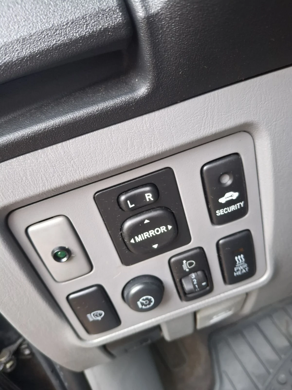 Toyota Hilux, снимка 8 - Автомобили и джипове - 55805198