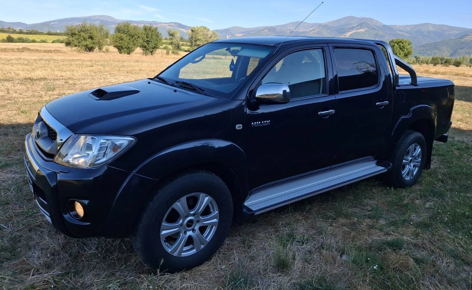 Toyota Hilux, снимка 4 - Автомобили и джипове - 55805198