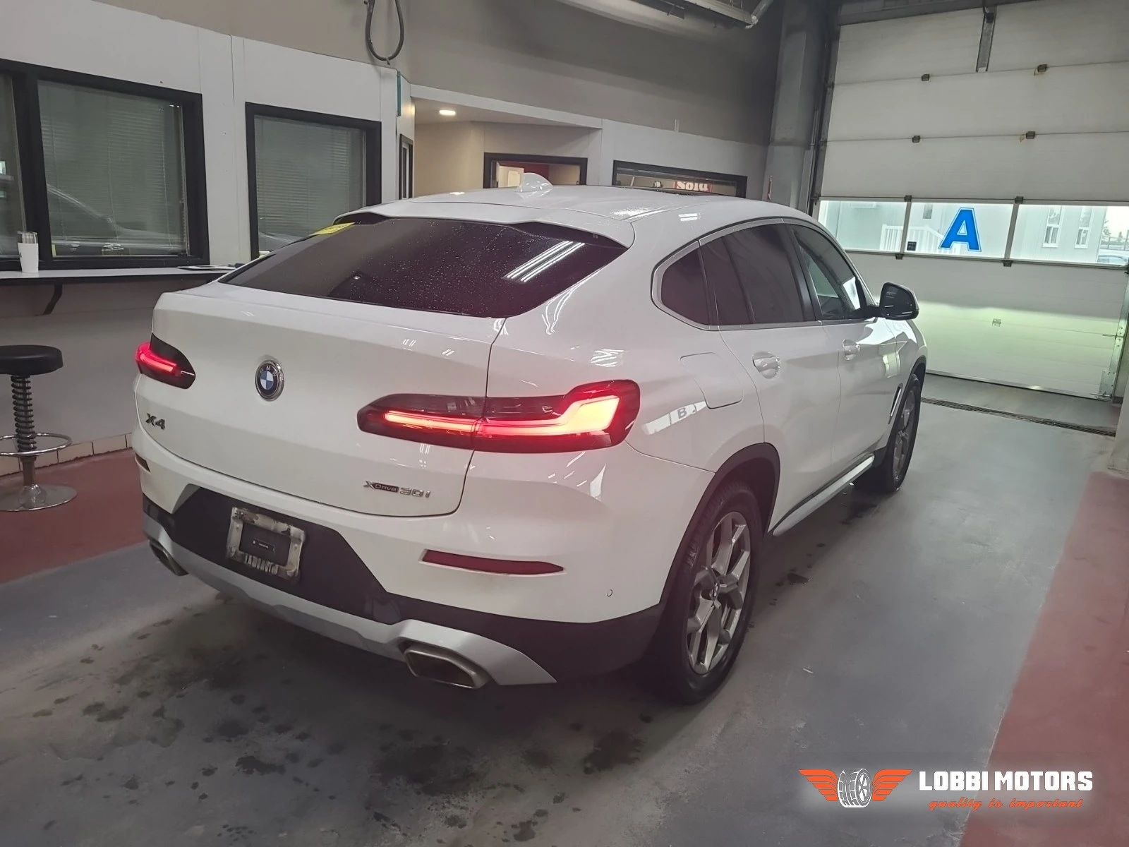 BMW X4, снимка 3 - Автомобили и джипове - 56069574