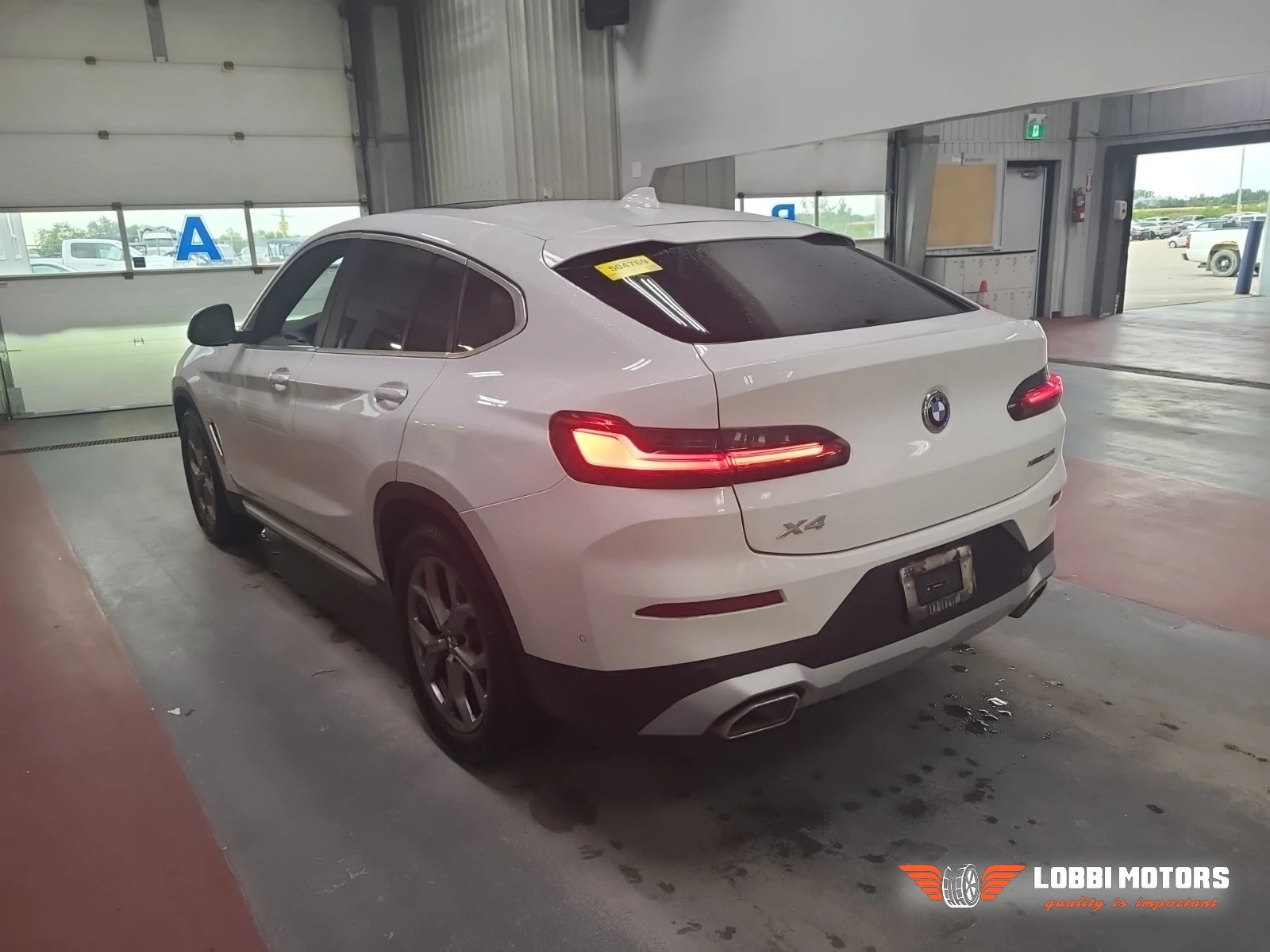 BMW X4, снимка 4 - Автомобили и джипове - 56069574