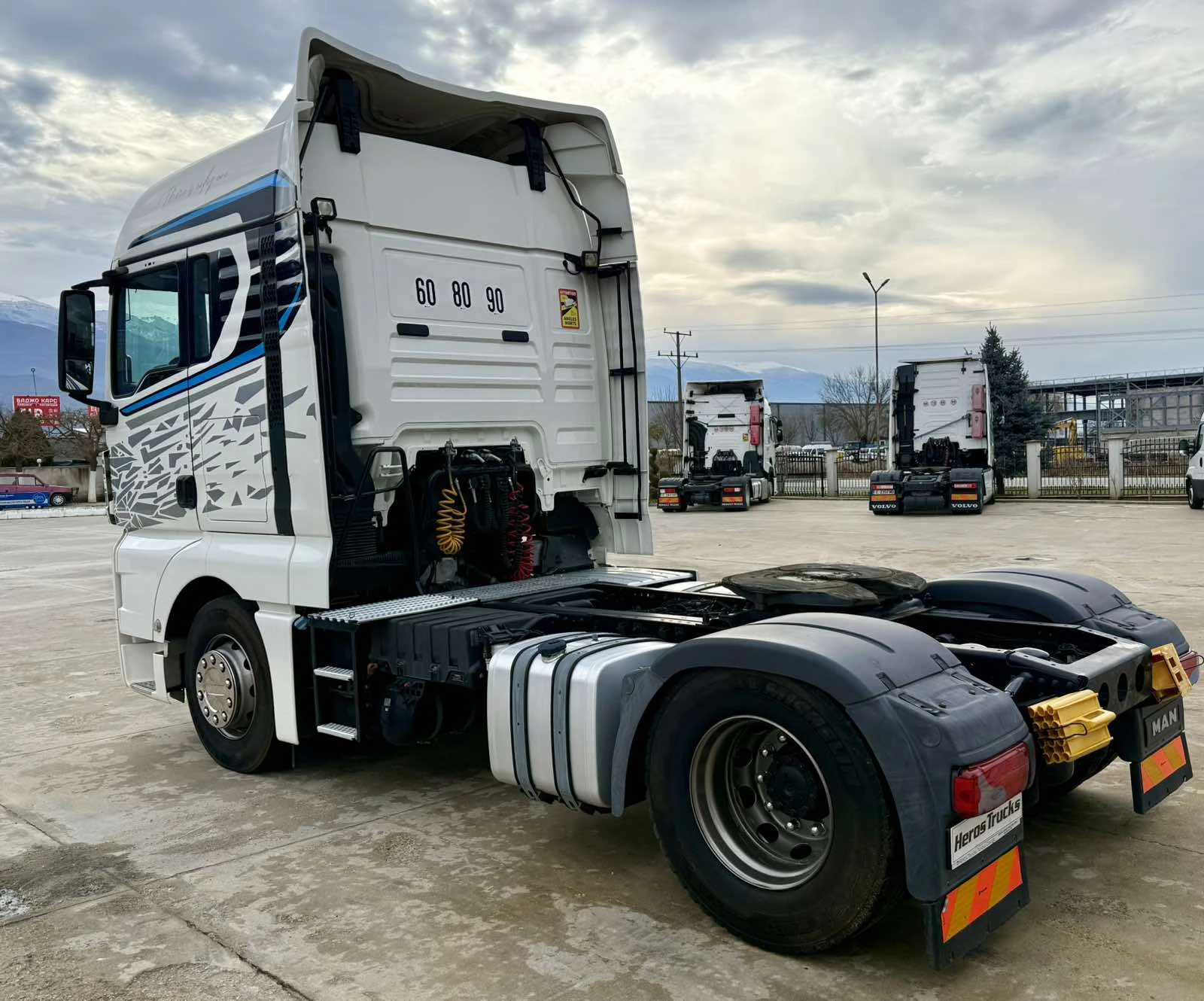 Man Tgx 350 000 km НОВИ ГУМИ - изображение 6
