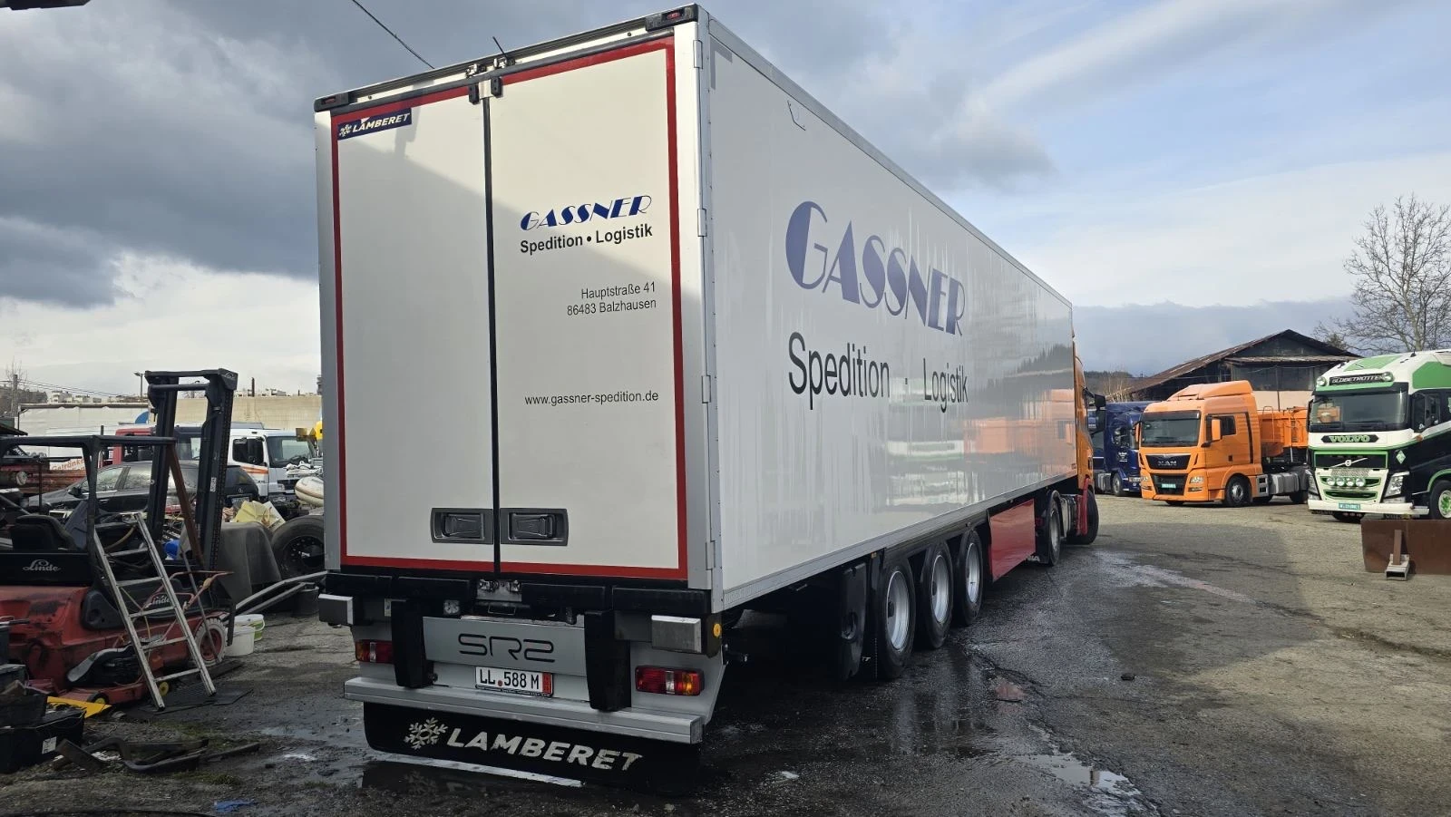 Полуремарке Други LAMBERET / CARRIER 1550 / 2.70 вис./8400 кг тара 