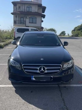  Mercedes-Benz E 220