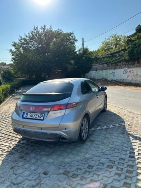 Обява за продажба на Honda Civic 1.8 Бензин Газ Навигация ~9 000 лв. - изображение 10