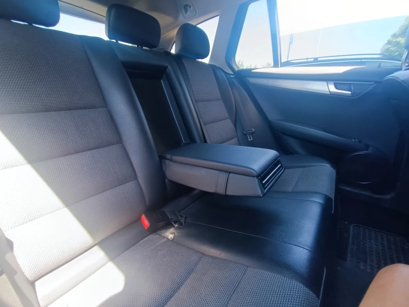 Mercedes-Benz C 180 CDi BlueEfficiency , снимка 15 - Автомобили и джипове - 52621124