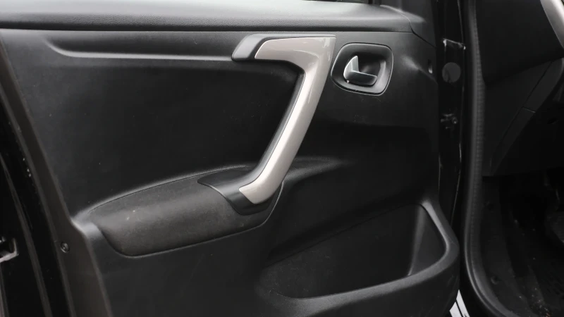 Citroen C-Elysee 1.6 Бензин/Газ BRC, снимка 9 - Автомобили и джипове - 51968366