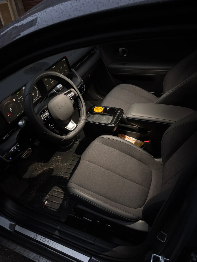 Hyundai Ioniq 5 FACELIFT 84 кВтч HTRAC 4x4 гаранция 8 години, снимка 6 - Автомобили и джипове - 53132013