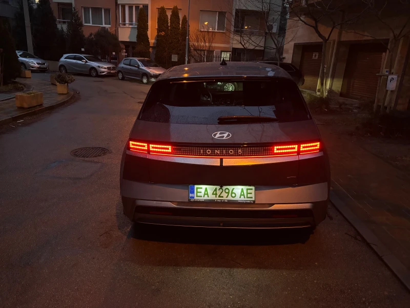 Hyundai Ioniq 5 FACELIFT 84 кВтч HTRAC 4x4 гаранция 8 години, снимка 5 - Автомобили и джипове - 53132013
