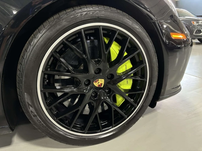 Porsche Panamera Turbo S E Hybrid  CARFAX, снимка 4 - Автомобили и джипове - 53283732