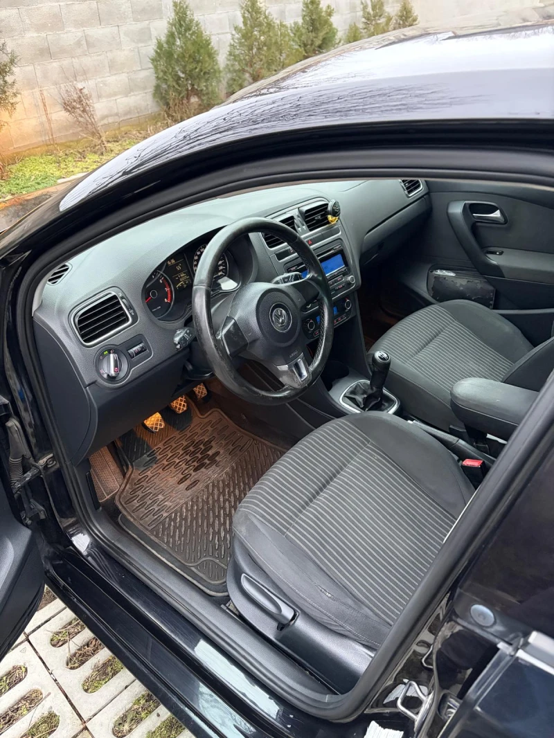VW Polo 5 (6R), снимка 12 - Автомобили и джипове - 53296812