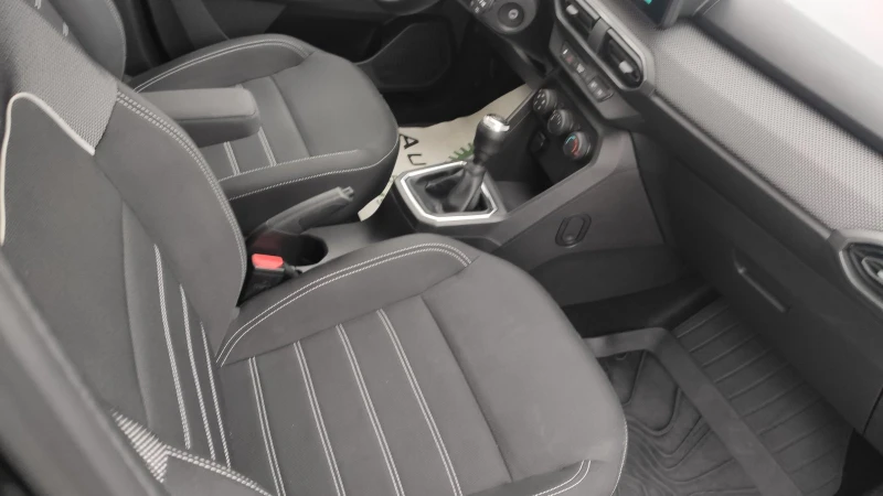 Dacia Jogger 1.0 i ГАЗ+ БЕНЗИН, снимка 7 - Автомобили и джипове - 53501972