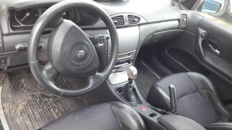 Renault Laguna 1.9DCI 120к.с., снимка 5 - Автомобили и джипове - 46531740