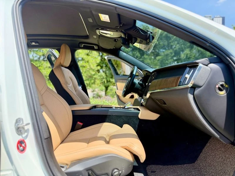Volvo S90 КРАЙНА ЦЕНА: 33967 EUR !!!РЕАЛНА КРАЙНА ЦЕНА!!!, снимка 11 - Автомобили и джипове - 55969514
